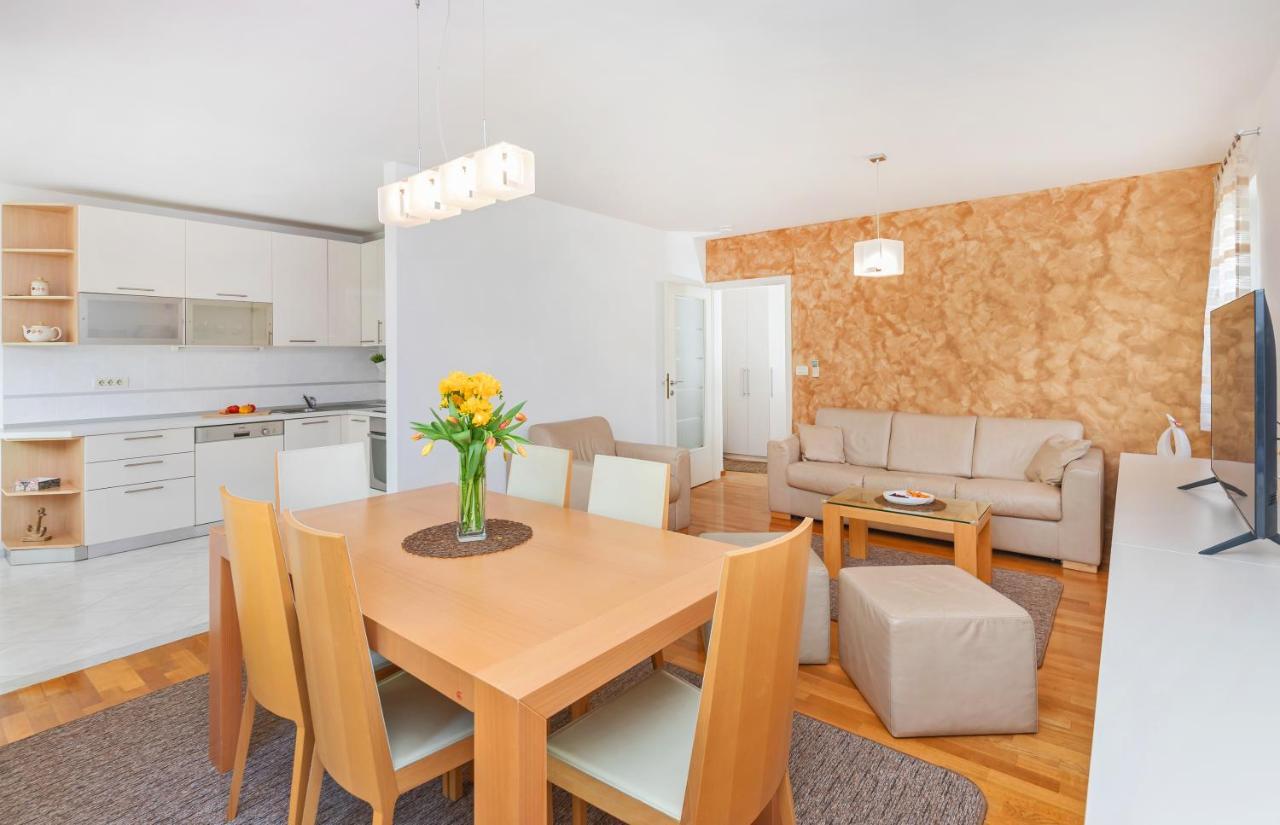 Comfortable Apartment Laura Lapad With Garage ドゥブロブニク エクステリア 写真